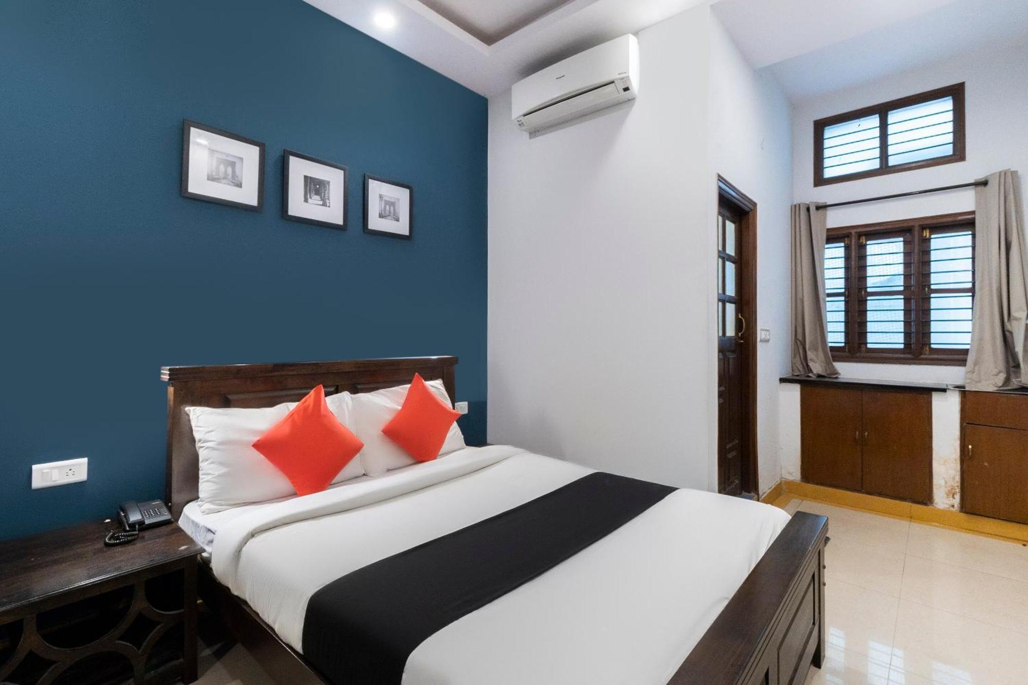 Collection O Victorian Comforts Bangalore Esterno foto