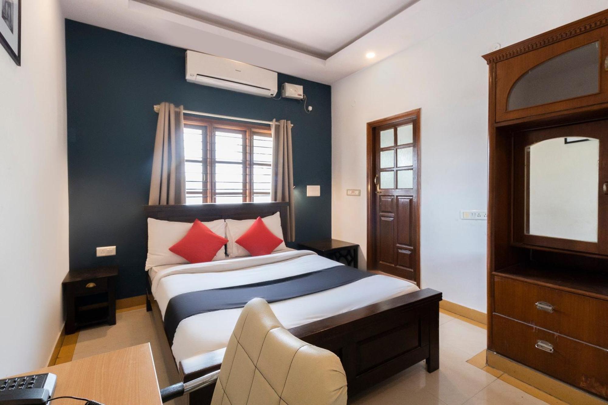 Collection O Victorian Comforts Bangalore Esterno foto