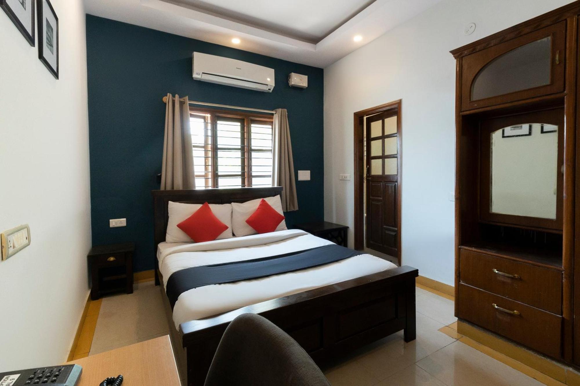 Collection O Victorian Comforts Bangalore Esterno foto